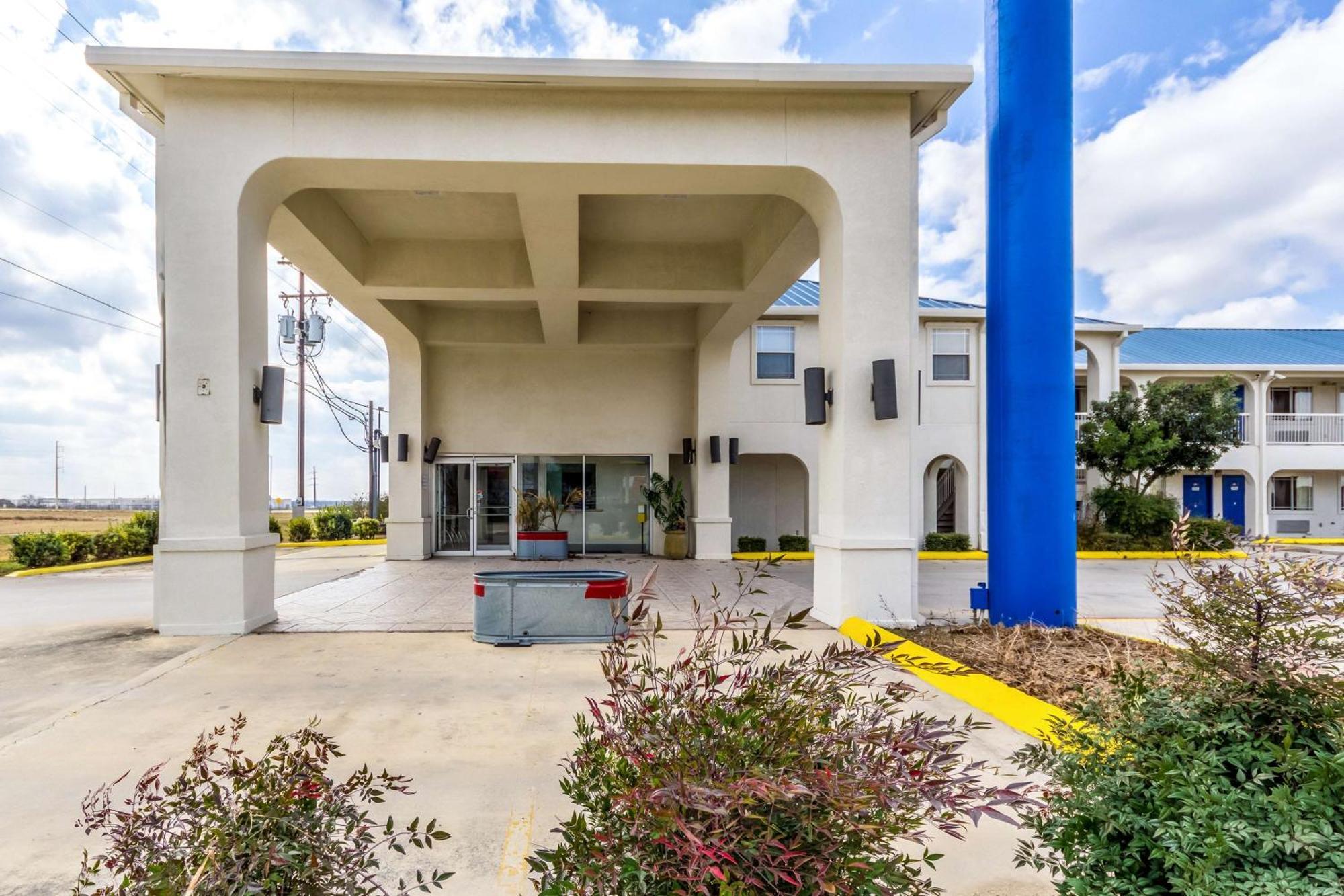 Motel 6 Seguin Tx Exterior foto