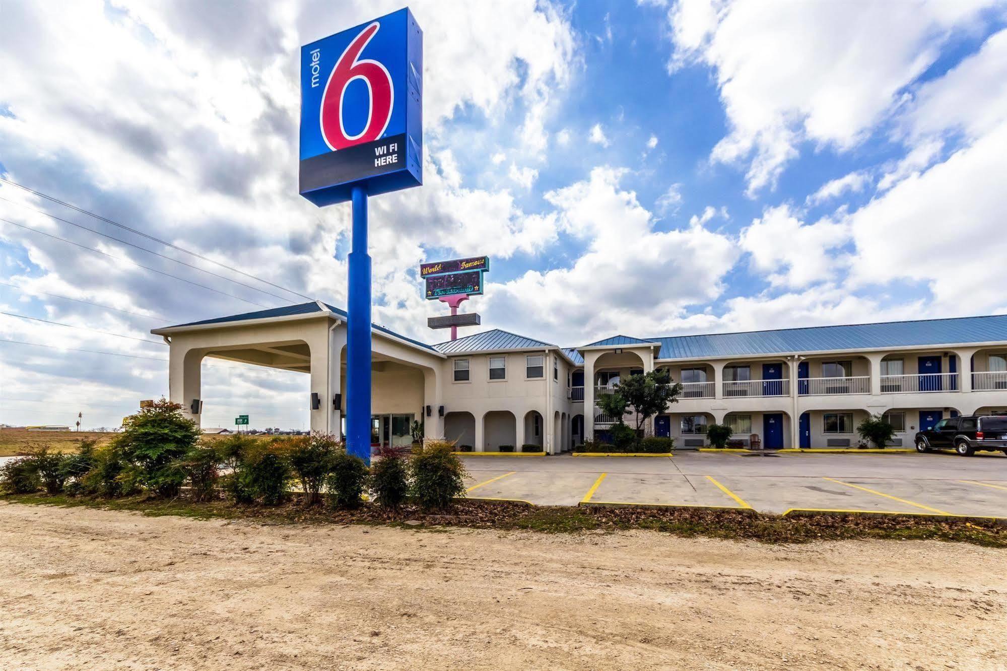 Motel 6 Seguin Tx Exterior foto